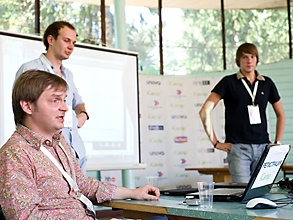 За 3 дня было сделано более 100 докладов и презентаций. Фото: www.icamp.ru