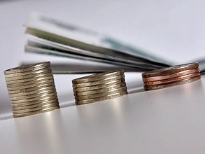 Курс доллара прошел в падении отметку в 30 рублей. Фото: Григорий Собченко/BFM.ru