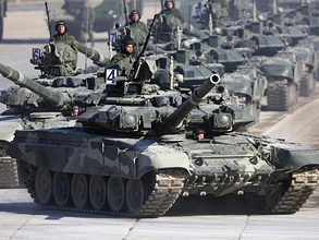 Объем средств, потраченных в России на оборону в кризисном 2009 году, в рублях не уменьшился, снизившись только в долларовом выражении почти на 3 млрд. Фото: РИА Новости