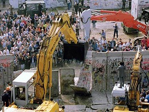 Падение Берлинской стены. Фото: AP
