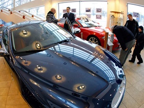 Продажи автомобилей в России стремительно растут. Фото: РИА Новости