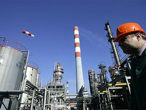 За 10 лет доля России в мировой торговле выросла до 2,26%, в основном, благодаря экспорту нефти и газа. Фото: AP