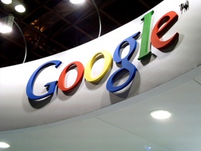Google свел воедино 60 существующиÑ
сводов правил, регламентирующиÑ
политику конфиденциальности для разныÑ
продуктов компании. Фото: feliperivera/flickr.com Google меняет политику конфиденциальности