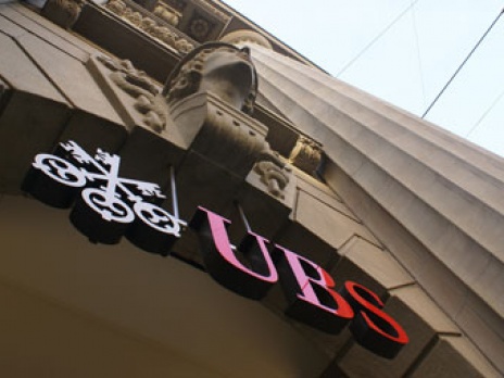 UBS передаст своих клиентов Федеральной налоговой службе США. Фото: alex/flickr.com