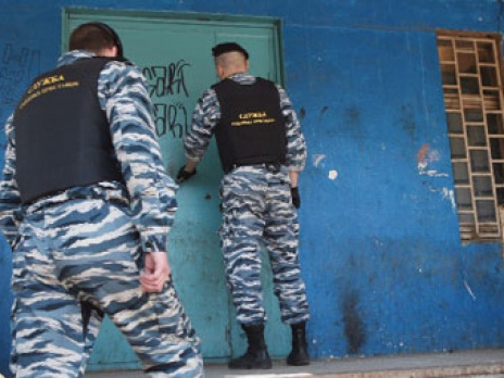 За первое полугодие было произведено свыше 33 тысяч арестов имущества должников. Фото: РИА Новости