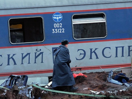Поиск пострадавших на месте крушения пассажирского поезда "Невский экспресс". Фото: РИА Новости