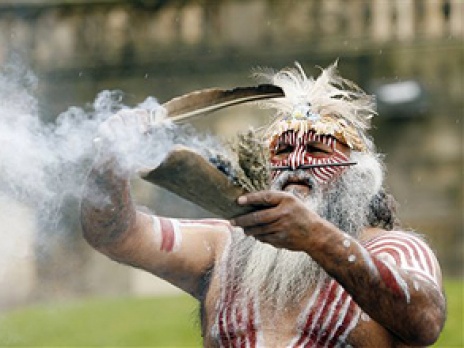 Аборигены в Австралии не различают «право» и «лево», зато прекрасно ориентируются по сторонам света. Фото: АР