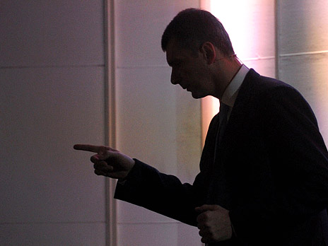 Михаил Прохоров заявил, что его партия «Гражданская платформа» выделит по 50 тысяч долларов каждой семье, которая усыновит ребенка, пострадавшего от принятия «закона Димы Яковлева».Фото: РИА Новости