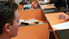 44% россиян жалуются на финансовые трудности, но продложают платить по долгам. Фото: РИА Новости