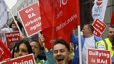 Боргтпроводники British Airways запланировали четыре пятидневные забастовки. Фото: AP