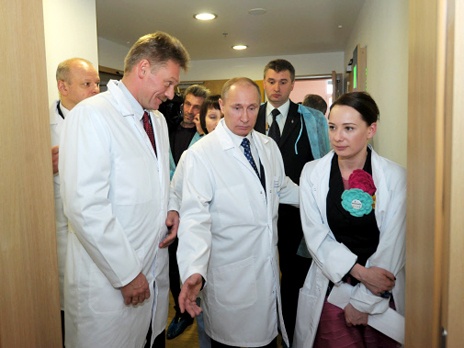 http://m1.bfm.ru/news/maindocumentphoto/2012/02/16/putin_xamatova_1.jpg