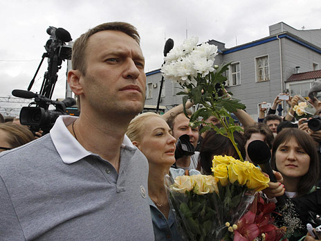 http://m1.bfm.ru/news/maindocumentphoto/2013/08/04/navalnyj_oppozitsionyer_1.jpg